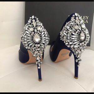 Badgley Mischka navy satin shoes